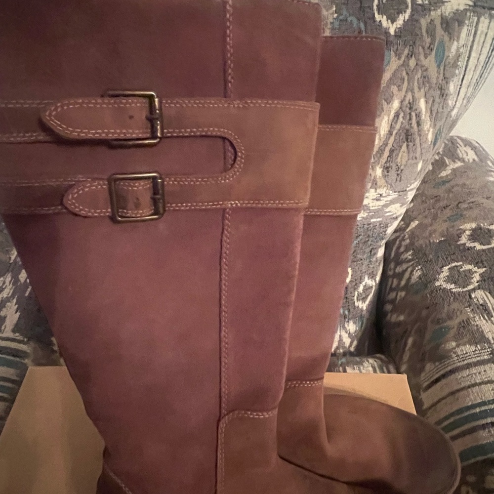 UGG Brown 7 Zarina worn twice new condition